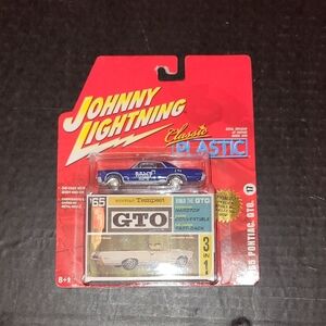 Johnny Lightning 1965 Pontiac GTO Diecast Car NEW OLD STOCK 2006